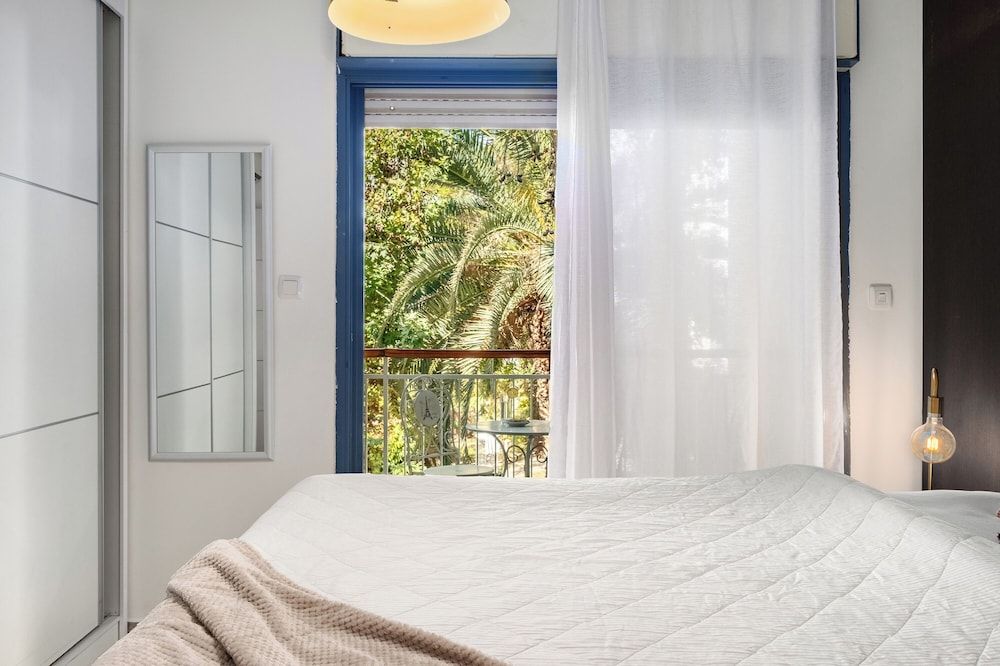 Royal Park Apt Resort by Sea N Rent 3