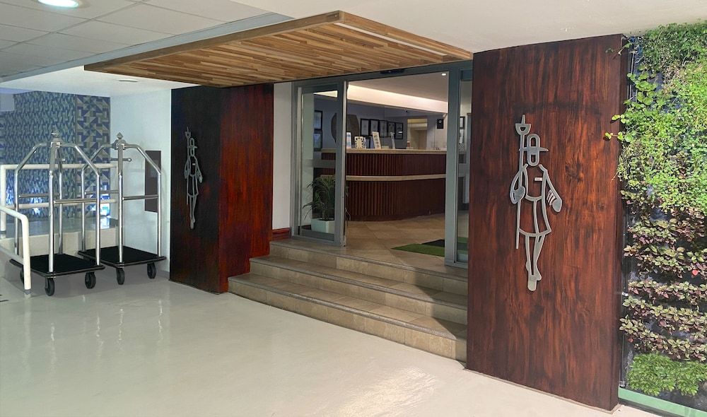 Balmoral Suites 2
