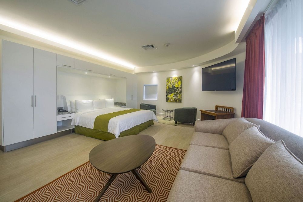 Balmoral Suites 1