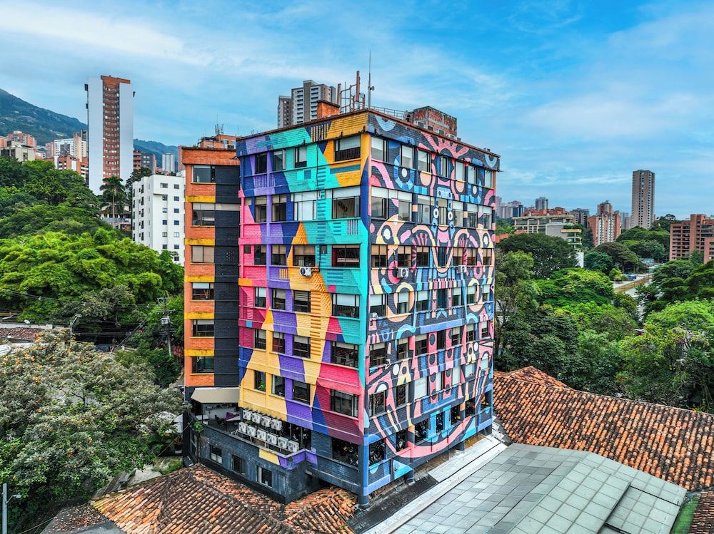 Socialtel Provenza Medellin 1