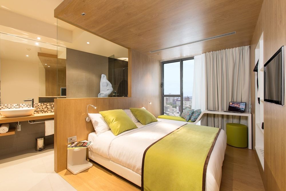 Seen Hotel Abidjan Plateau 1