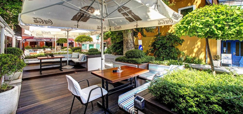 Skradinski buk 3 estrelas em Skradin