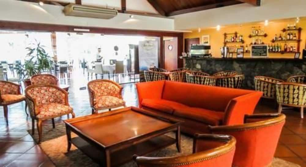 Howard Johnson Inn Villa General Belgrano 2