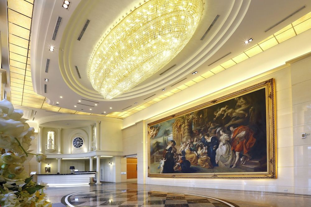 Golden Tulip - Aesthetics 3