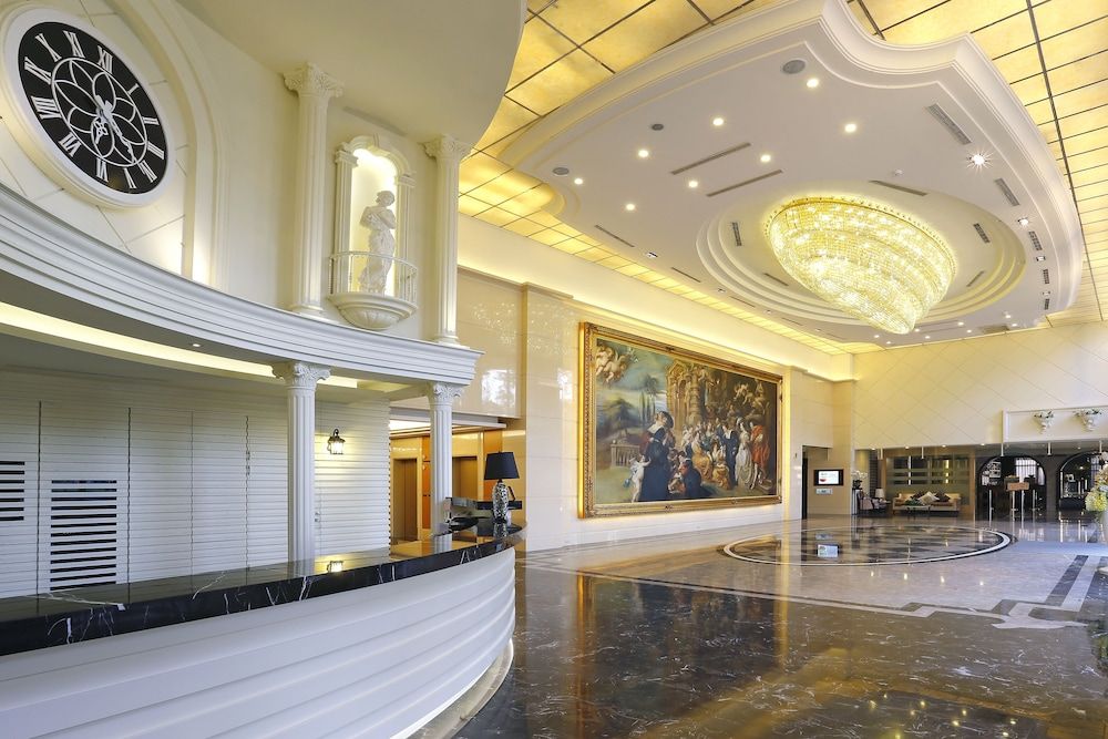 Golden Tulip - Aesthetics 2