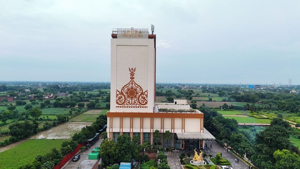 Saura Hotel, Agra – A Club Mahindra Associate 1