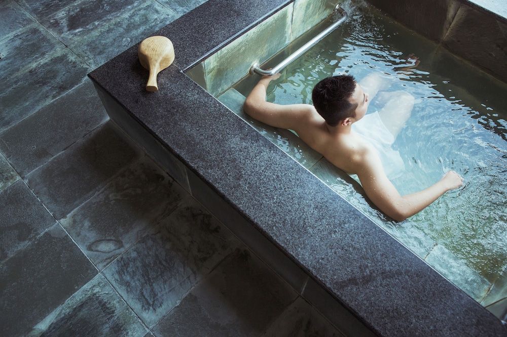 Muen Hot Spring Hotel 1