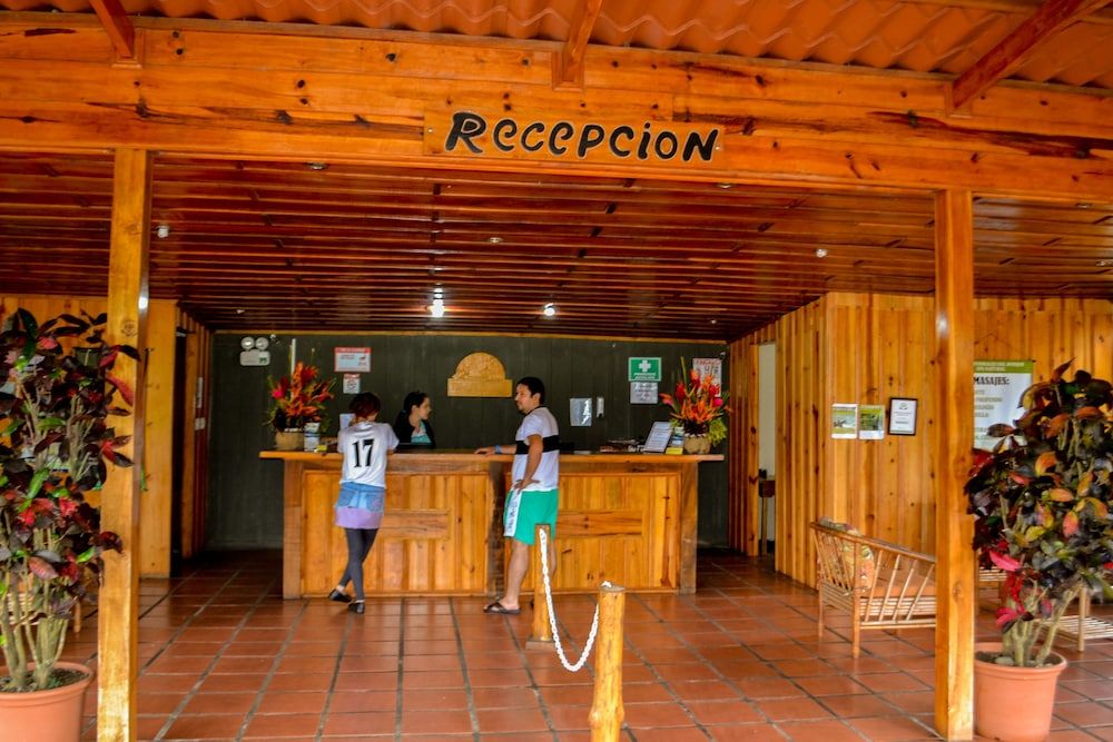 Termales del Bosque & Hot Springs 3