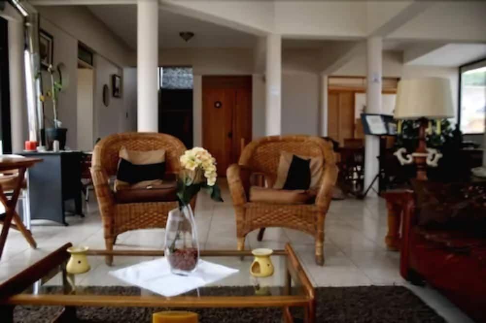 Hotel Blanco Encalada 3