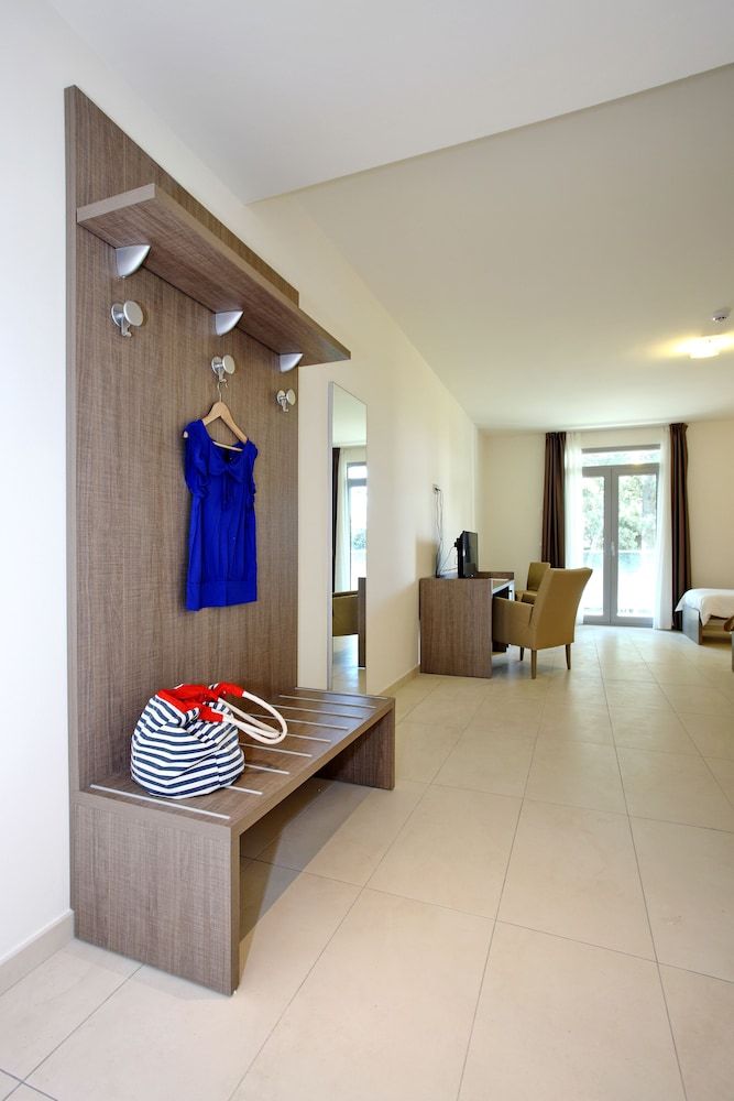 Crvena Luka Resort 2