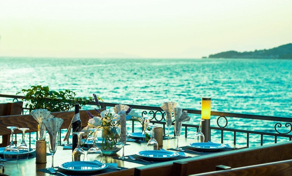 Beach Hotel 3 estrellas en Podgora