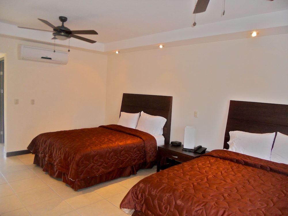 Las Espuelas Hotel 3