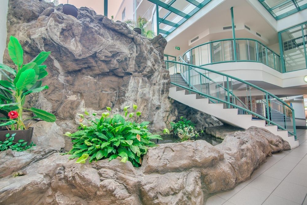 Grand Palais Beachside Resort 2