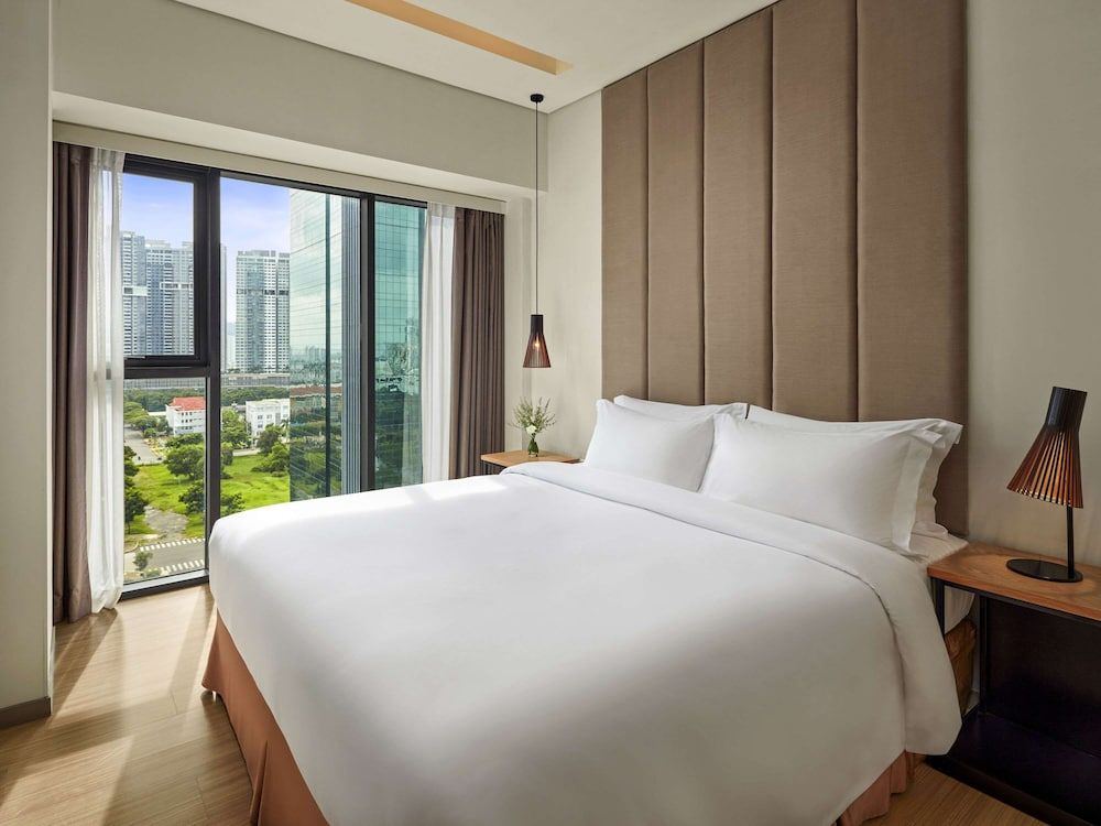 Novotel Living Saigon South 1