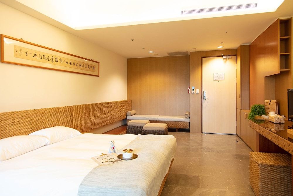 Luminous Hot Spring & Resort 3