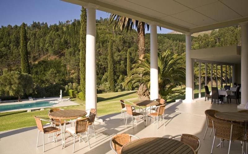 Cascade Country Manor Hotel 3