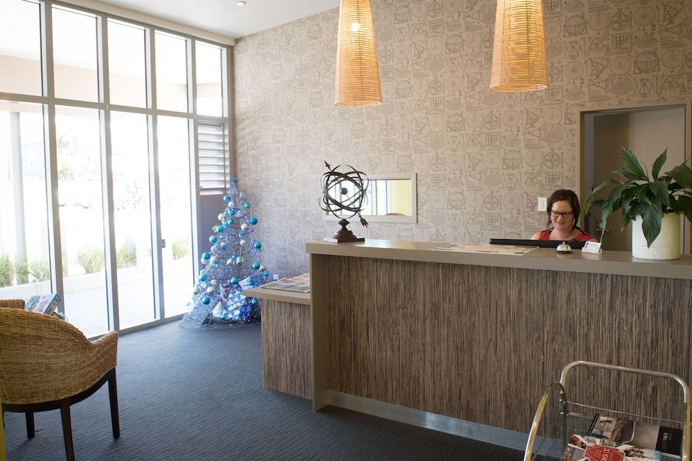 Navigate Seaside Hotel 3