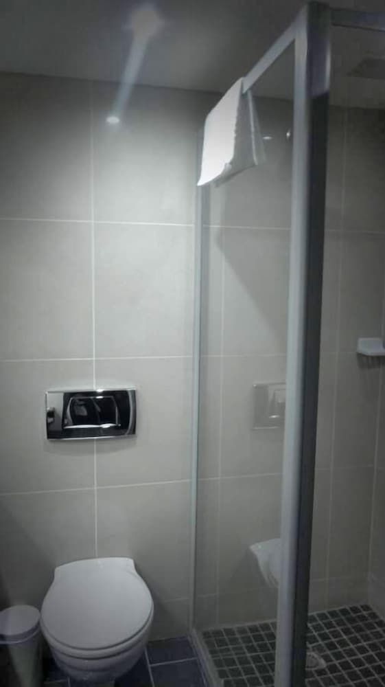 Black Mountain Leisure & Conference Hotel 3