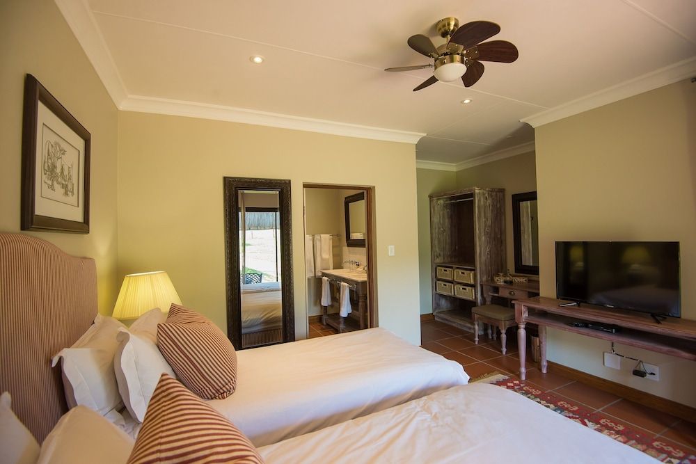 African Hills Safari Lodge & Spa 3