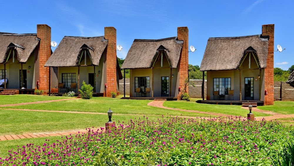 African Hills Safari Lodge & Spa 1