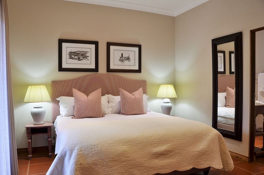 African Hills Safari Lodge & Spa 2