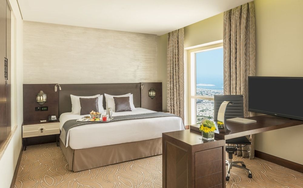 The Tower Plaza Hotel 3