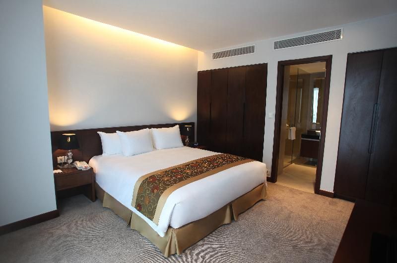 Crowne Plaza West Hanoi Residences 3