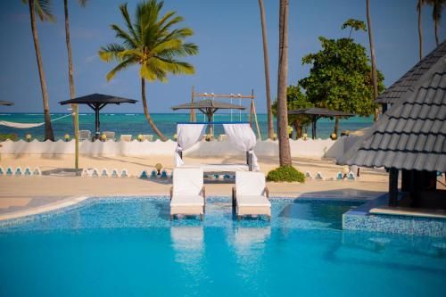 Protels La Plage Resort 3