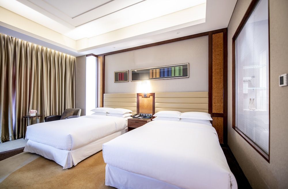 Crowne Plaza Tianjin Binhai Center by IHG 3