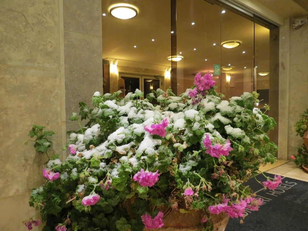 Ramon Suites Hotel 2