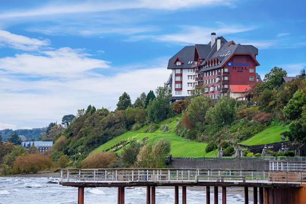 Wyndham Puerto Varas Pettra 5 estrellas en Puerto Varas