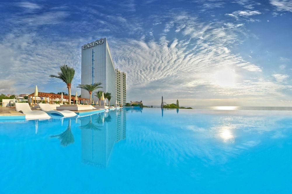 INTERNATIONAL Hotel Casino & Tower Suites 5 estrellas en Golden Sands
