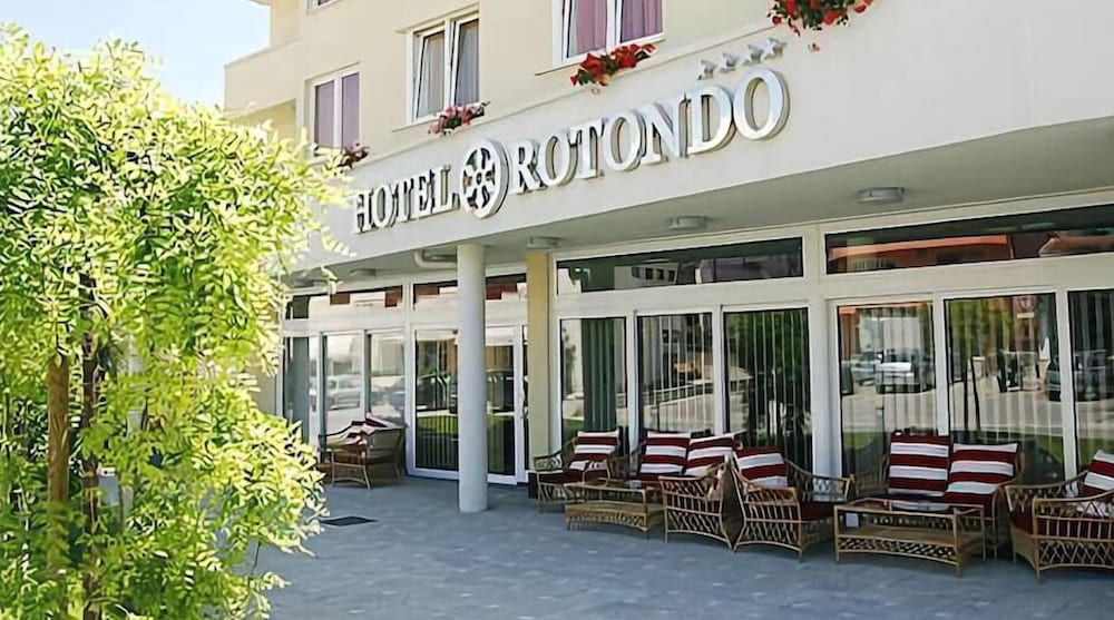 Hotel Rotondo 4 estrelas em Seget Vranjica