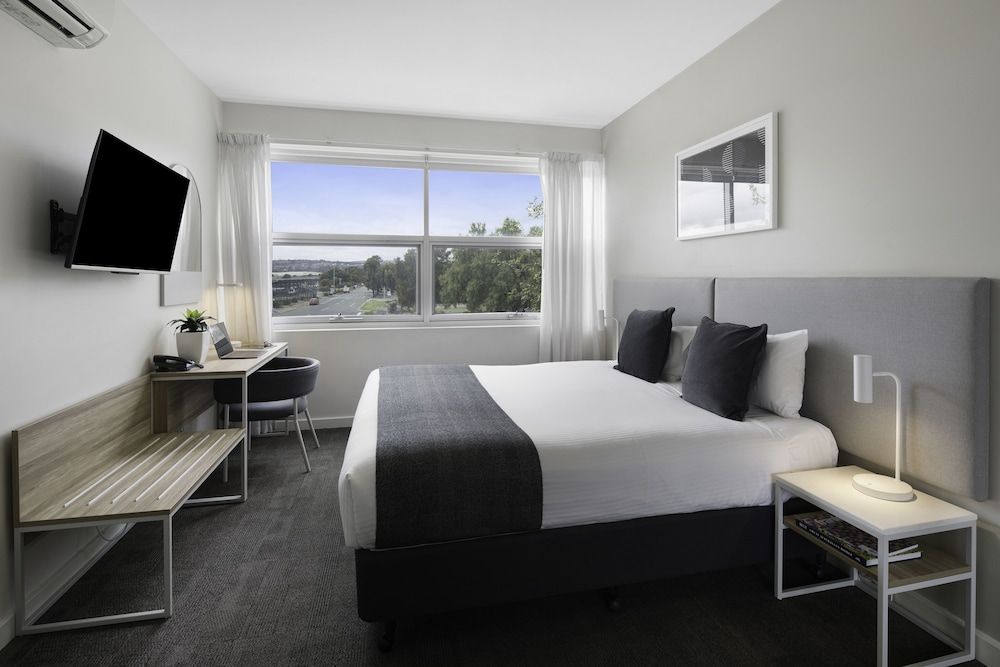 Quest Mawson Lakes 1