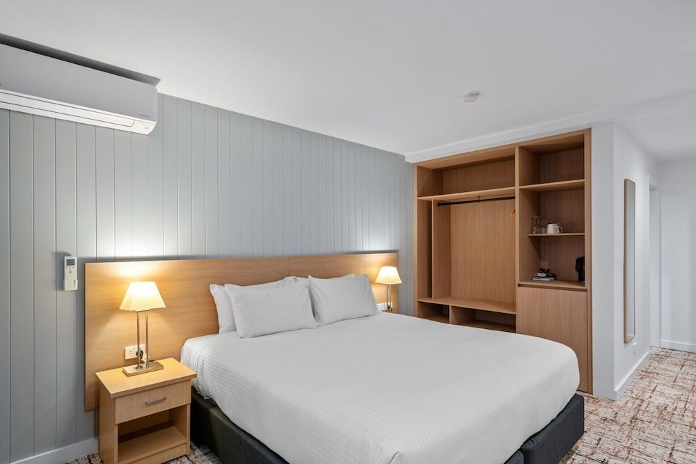 Silkari Mirage Newport 3