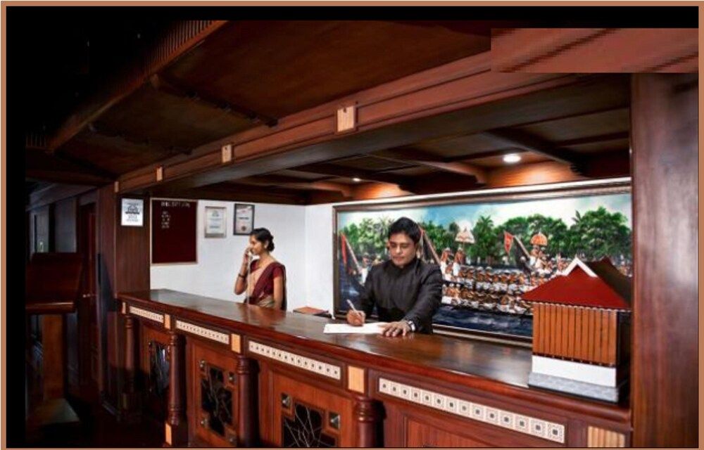 Sterling House boat Lake Palace Alleppey 2