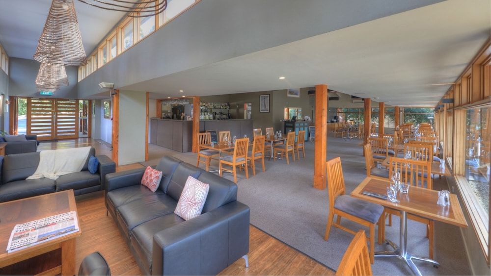 Stewarts Bay Lodge 2