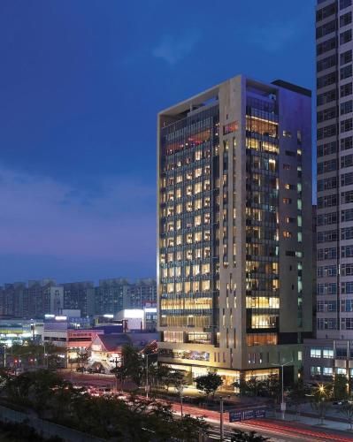 BREEV GWANGJU by LOTTE HOTELS, formerly Ramada Plaza by Wyndham Gwangju 4 estrellas en Gwangju