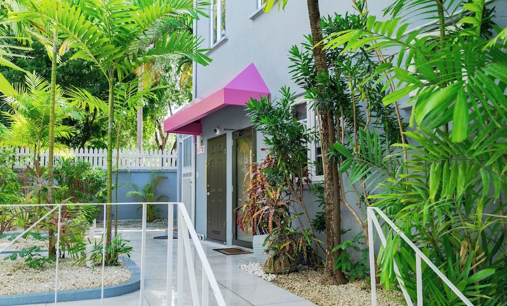 The Palms Resort 3