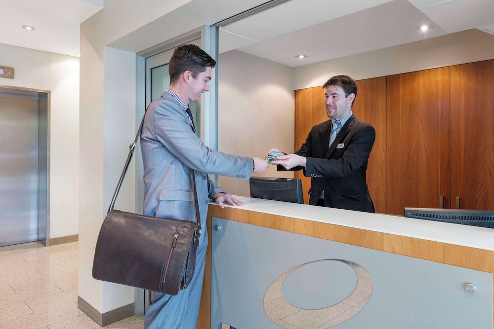 Oaks Glenelg Liberty Suites 3