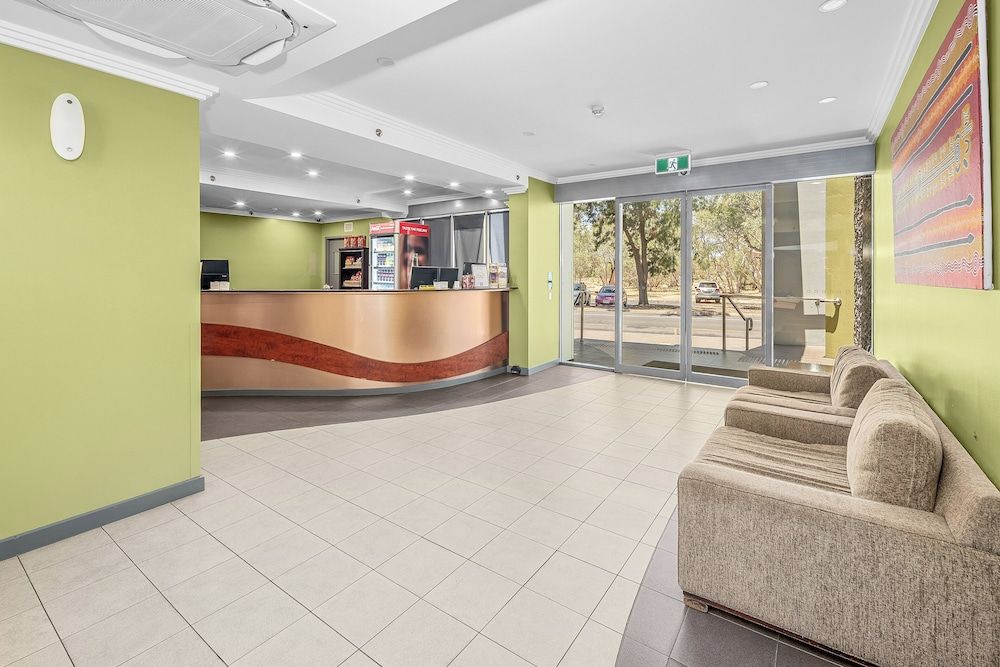 Stay at Alice Springs Hotel 3