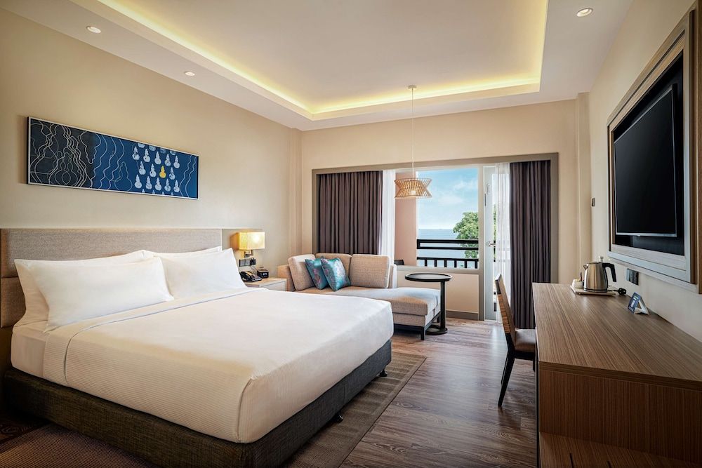 DoubleTree by Hilton Damai Laut Resort 1