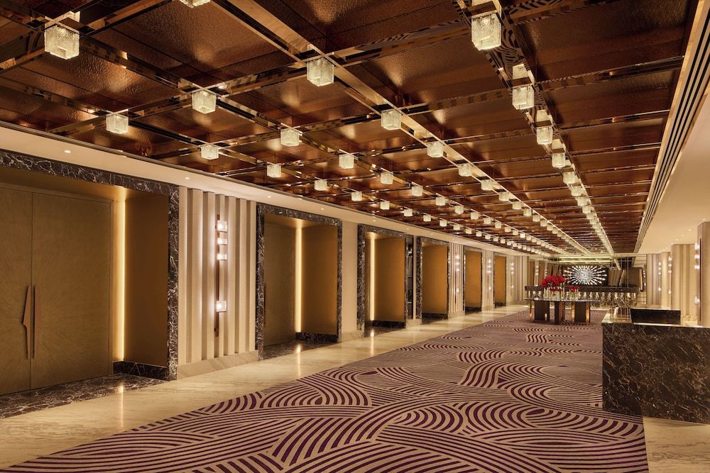 Grand Hyatt Mumbai Hotel & Residences 2