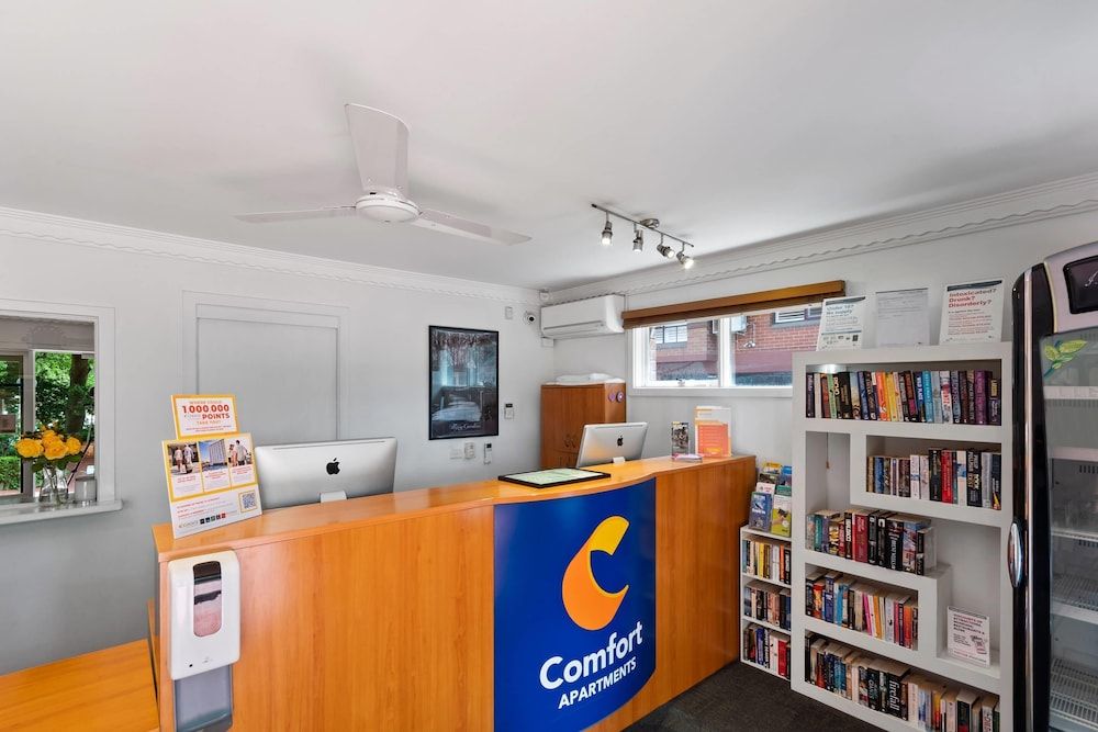 Comfort Apartments Royal Gardens 3