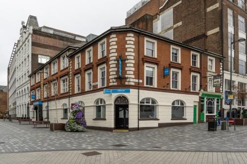 CiTi Hotel London Luton 2 estrellas en Luton