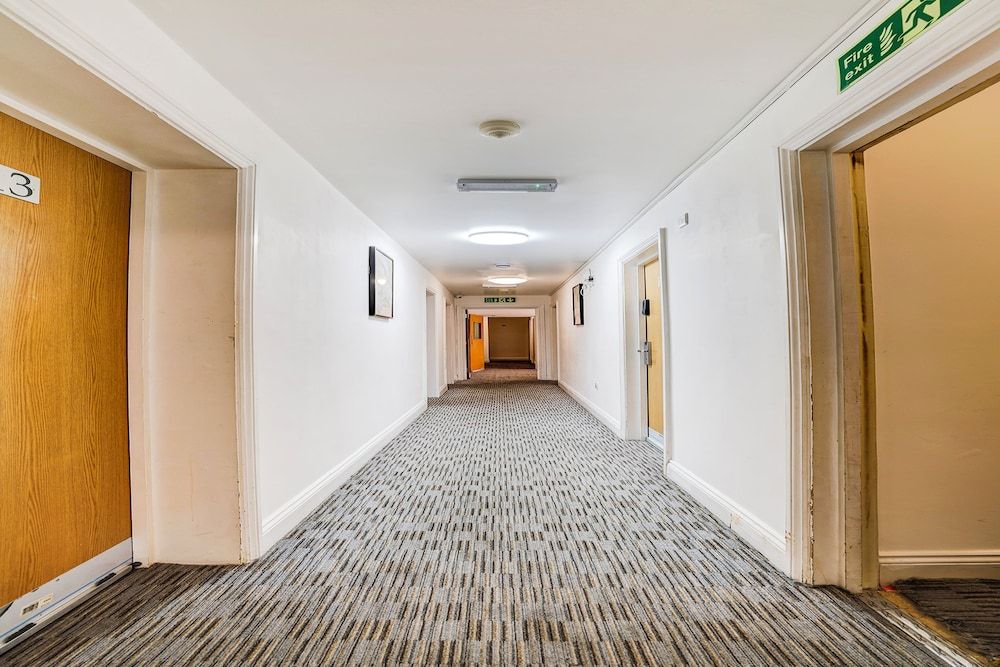 Belvilla Ilford Station Hotel, 4 min from Elizabeth line 3