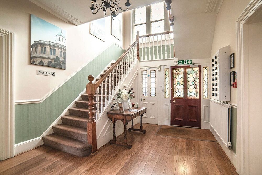 100 Banbury road Oxford 2