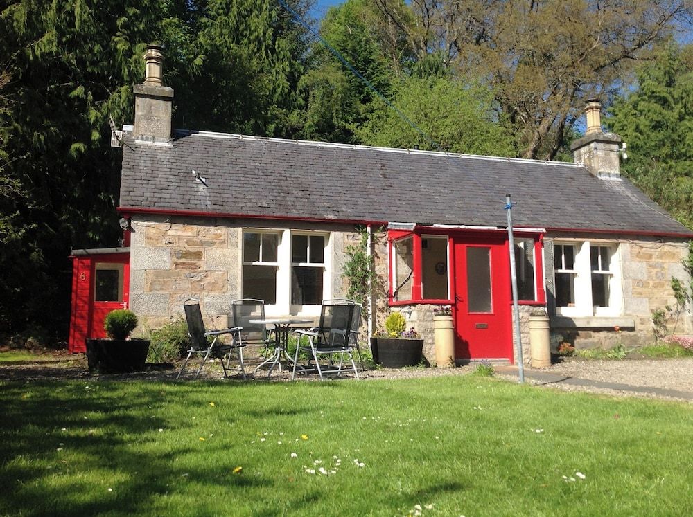Annslea Garden Cottage 1