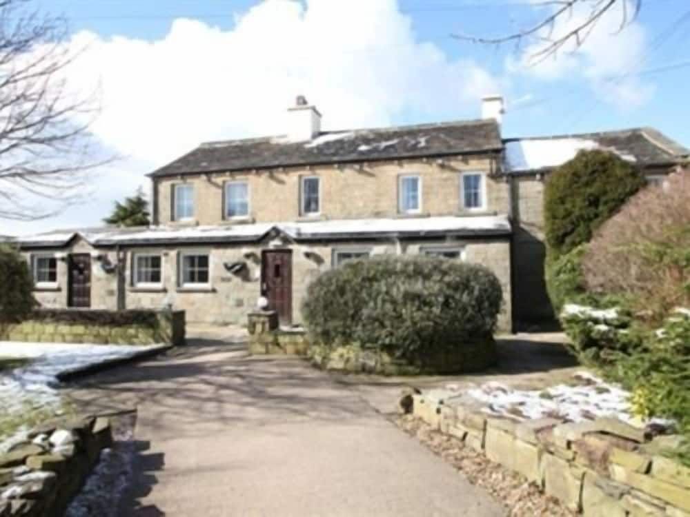 The Three Acres Inn & Restaurant 1