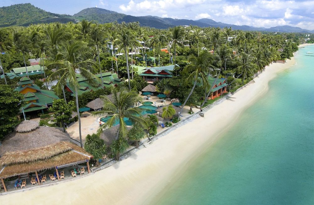 Friendship Beach Resort and Atmanjai Wellness Spa 3 étoiles à Rawai Beach